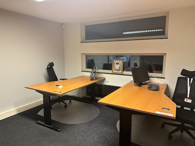 a photo of office rooms in mysoly